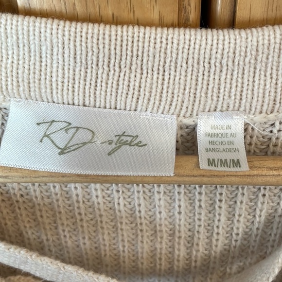 RD Style Lace Up V Neck Sweater size medium - Picture 2 of 6